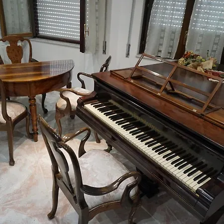 بيت ضيافة Casa Chiarenza كاستيلاّماري ديل غو
