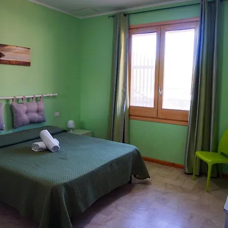 بيت ضيافة Casa Chiarenza 2*