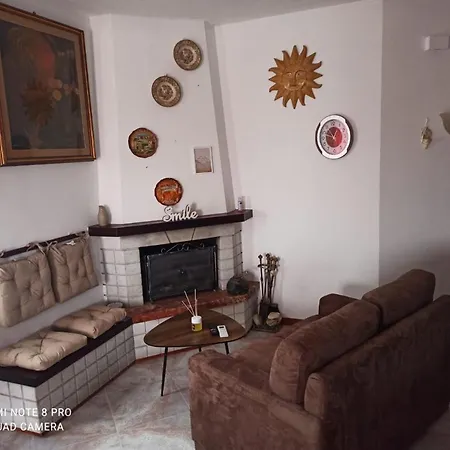 بيت ضيافة Casa Chiarenza كاستيلاّماري ديل غو