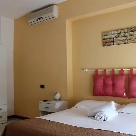 بيت ضيافة Casa Chiarenza كاستيلاّماري ديل غو