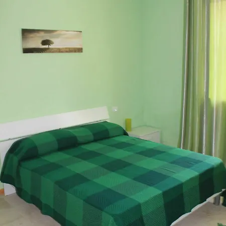 بيت ضيافة Casa Chiarenza كاستيلاّماري ديل غو